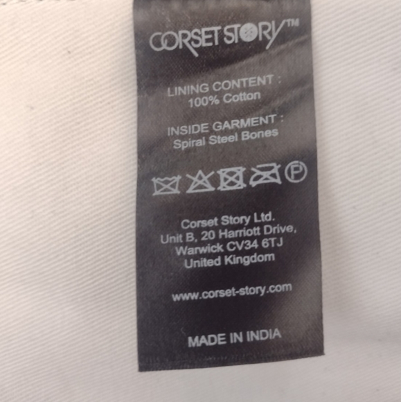 Corset - Picture 4 of 4